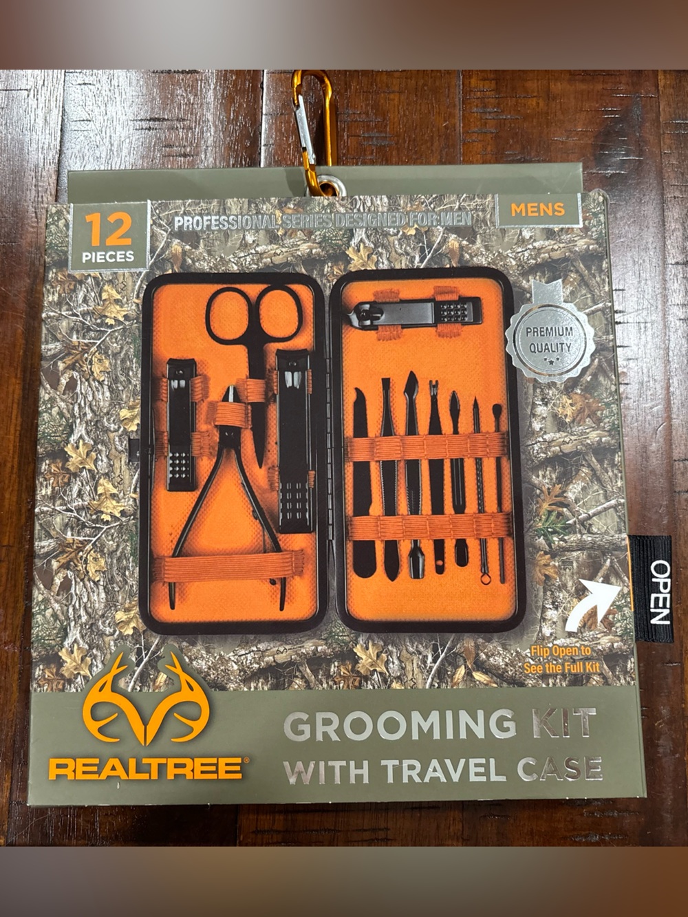 Realtree Grooming Kit with Orange Interior and Olive Case